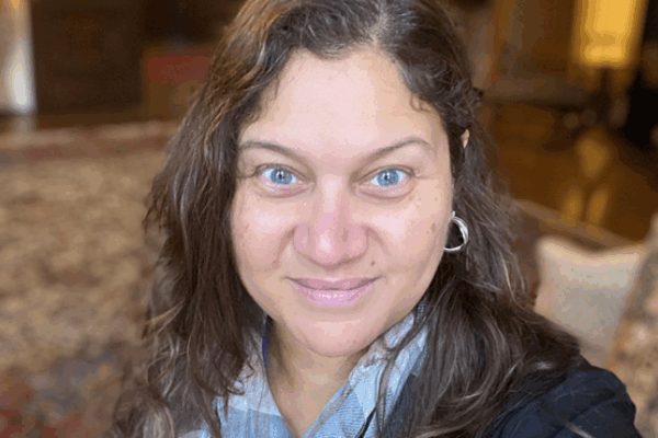 Williamaye Jones podcast host portrait